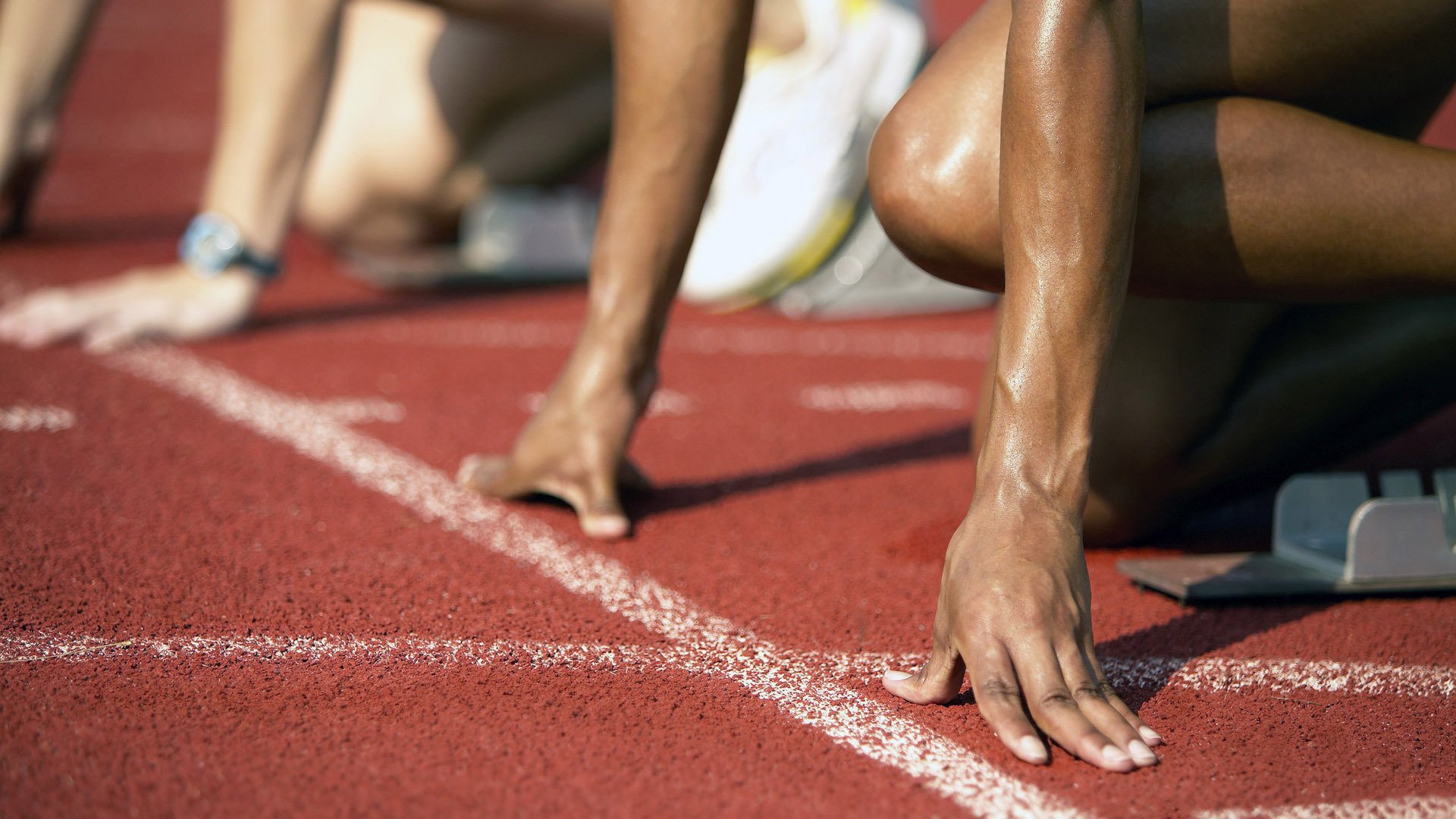 中国体操队巴黎奥运内测赛邹敬园吊环满分 动作质量获满堂彩，体操队员邹敬园